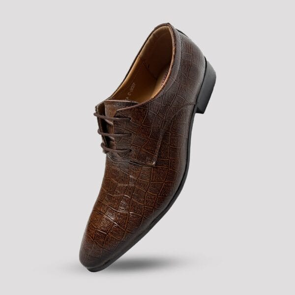 The Artisan Croc Derby brown 1