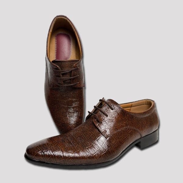 The Artisan Croc Derby brown 2